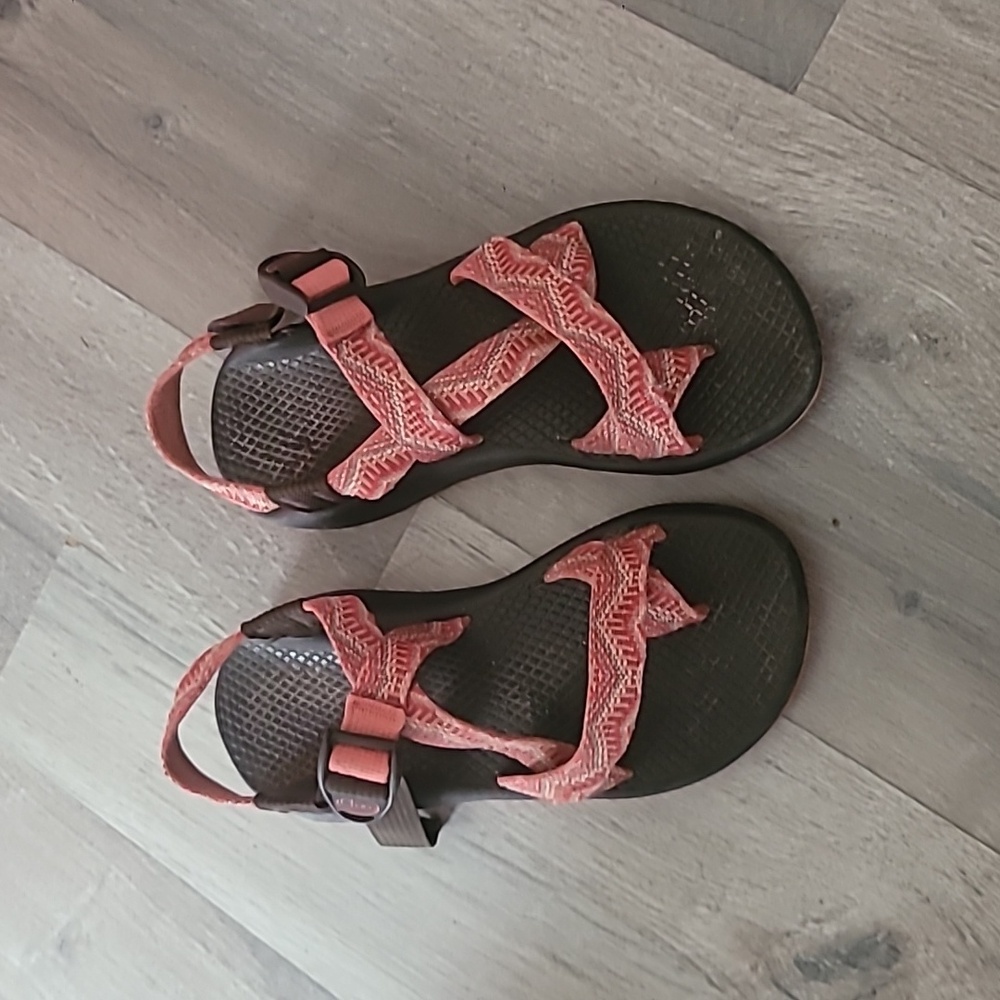 Chaco Z/2 Classic Swell Peach Sandals Women’s Size 5